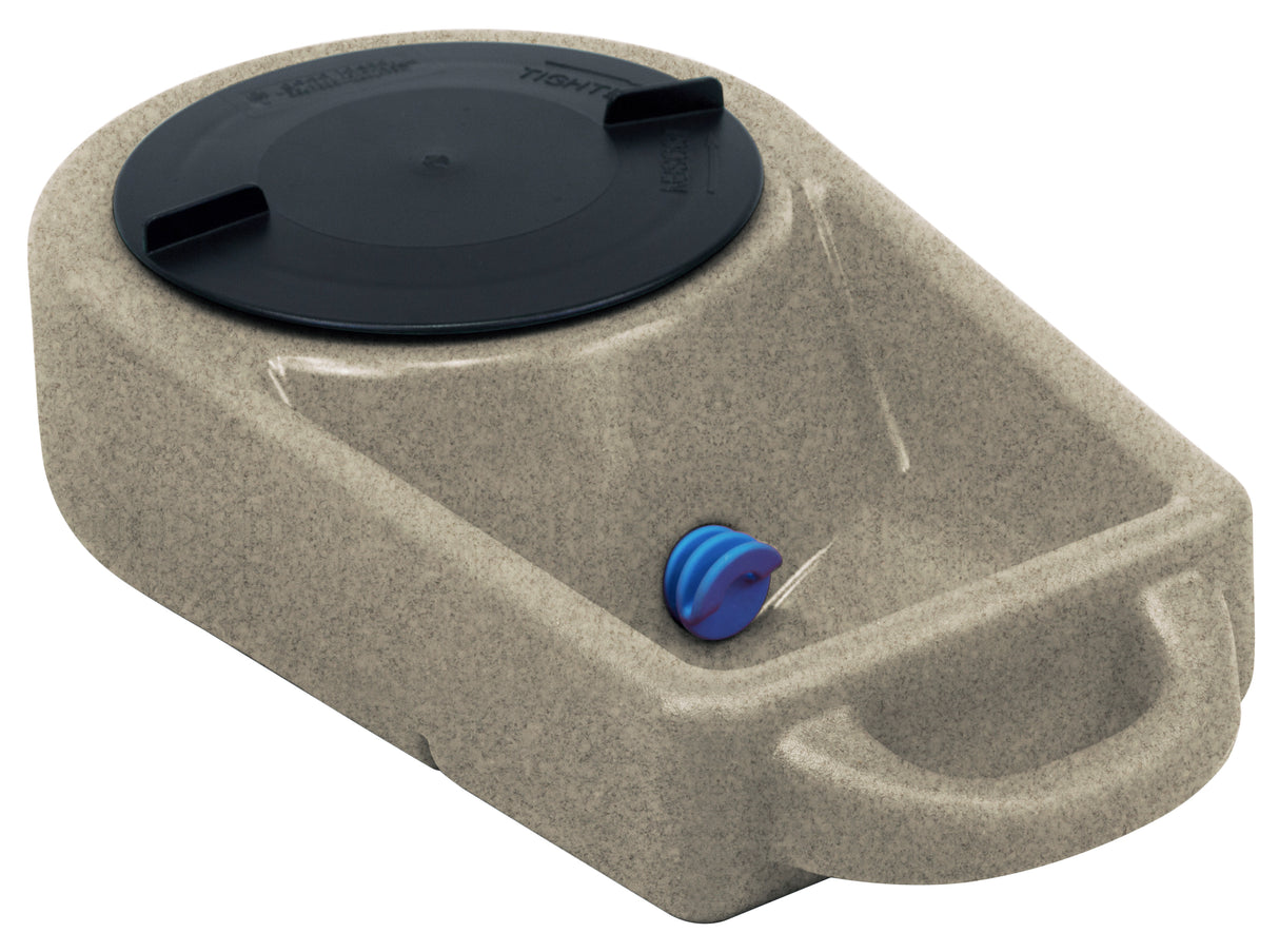 Dakota 283 Dine N Dash Portable Feeding and Watering System